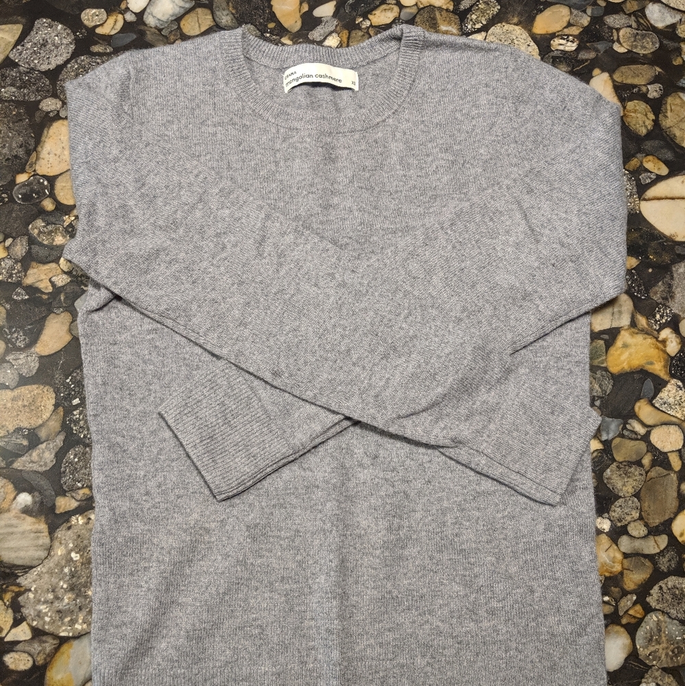 Grana Mongolian Cashmere crewneck sweater